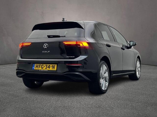 Volkswagen GOLF Life Edition 1.5 TSI eHybrid 204pk DSG Automaat Adaptive cruise control, Achteruitrijcamera, LED koplampen, Airco, Stoelverwarming, App connect, Parkeersensoren
