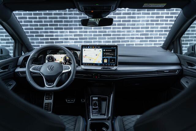 Volkswagen GOLF 1.5 eTSI DSG R-Line Edition | Achteruitrijcamera | Parkeersensoren | ArtVelours | Sportstoelen | Navigatie Discover | Apple Carpaly | Android Auto | Stoelverwarming | IQ.Light | Lichtmetalen Velgen 18 inch