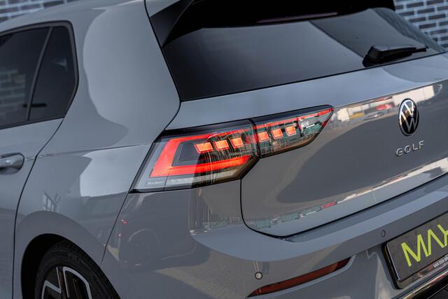 Volkswagen GOLF 1.5 eTSI DSG R-Line Edition | Achteruitrijcamera | Parkeersensoren | ArtVelours | Sportstoelen | Navigatie Discover | Apple Carpaly | Android Auto | Stoelverwarming | IQ.Light | Lichtmetalen Velgen 18 inch