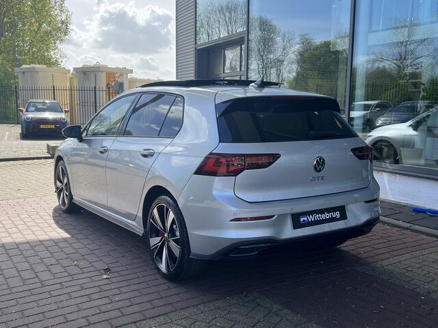 Volkswagen GOLF 1.4 eHybrid GTE / Panorama dak / Black style / IQ-Led / Trekhaak / 18'' LMV