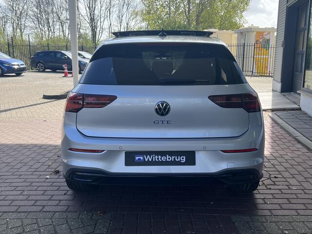 Volkswagen GOLF 1.4 eHybrid GTE / Panorama dak / Black style / IQ-Led / Trekhaak / 18'' LMV