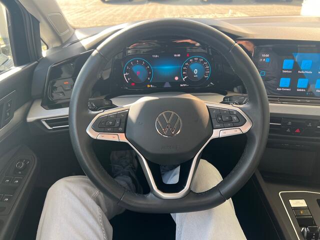 Volkswagen GOLF 1.0 eTSI DSG Life Business / Navigatie / PDC / Geheugen stoelen / Getint glas / 16'' LMV