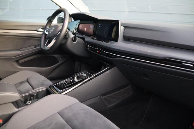 Volkswagen GOLF 1.4 eHybrid Style LED+/Navi/Massage/Camera/Elek. stoel/ACC/Dab+/