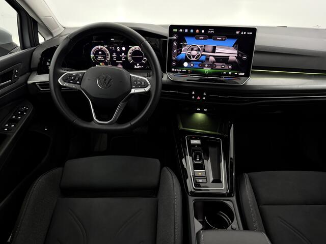 Volkswagen GOLF 1.5 eHybrid Life Edition Plug-in Camera, Apple carplay, Virtual desk, Memory stoelen, Massage stoelen, Cruise control adaptief, Sfeerverlichting