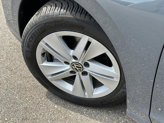 Volkswagen GOLF Variant 1.5 eTSI DSG Life | Trekhaak | Navi | Adap. Cruise | 4-season | Rijklaar incl. garantie