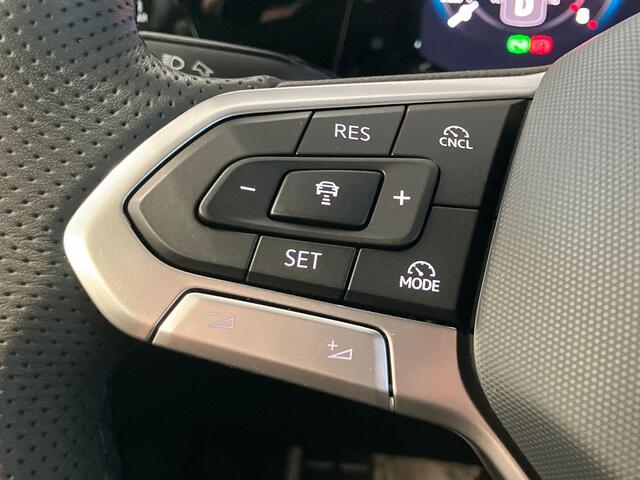 Volkswagen GOLF Variant 1.5eTSI/150PK R Line Black Style DSG · Navigatie · Harman/Kardon sound · Camera + Parkeersensoren - Garantie t/m 06-04-2030 of 100000km.