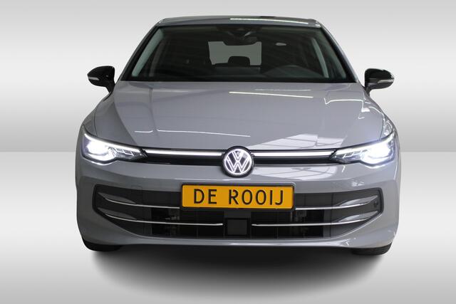 Volkswagen GOLF 1.5 TSI Goal Navigatie | Panoramadak | 4-Seizoenen banden | Parkeersensoren | Fabrieksgarantie