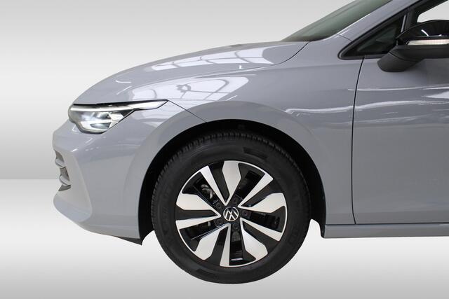 Volkswagen GOLF 1.5 TSI Goal Navigatie | Panoramadak | 4-Seizoenen banden | Parkeersensoren | Fabrieksgarantie