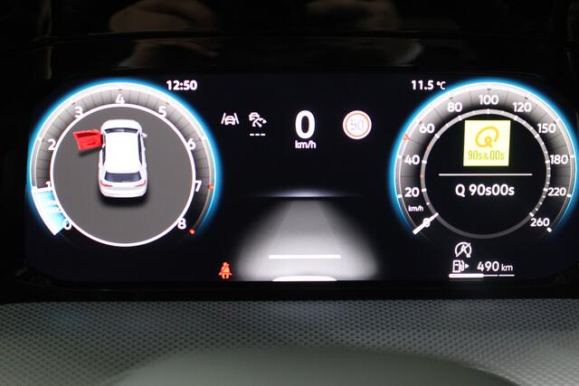 Volkswagen GOLF 1.5 TSI Goal Navigatie | Panoramadak | 4-Seizoenen banden | Parkeersensoren | Fabrieksgarantie