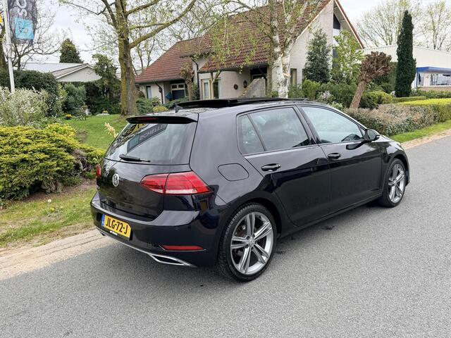Volkswagen GOLF 1.5 TSI DSG 150PK R-LineoPanooNavioCamera