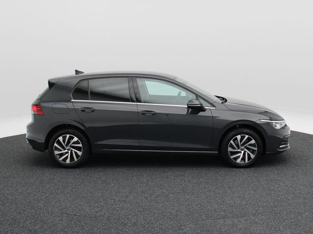 Volkswagen GOLF 1.4 eHybrid Style 204 Pk | Adaptive Cruise | Climatronic | Parkeersensoren | CarPlay | IQ Light | 16 Inch | 77.395 Km !!