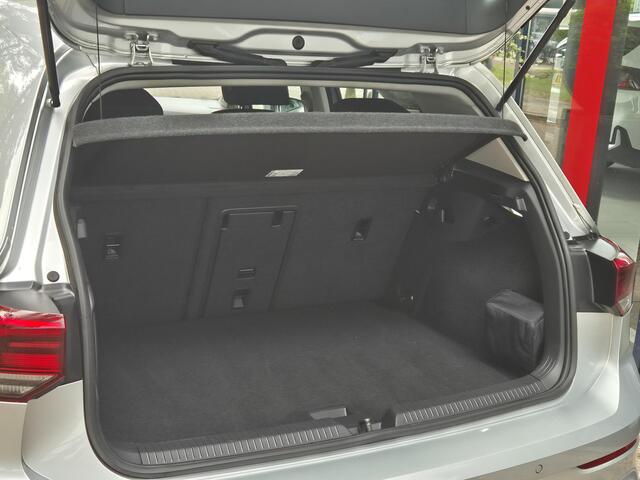 Volkswagen GOLF 1.0 TSI Life | Navigatie via Apple carplay | Climate Control | Parkeersensoren | Licht metalen velgen