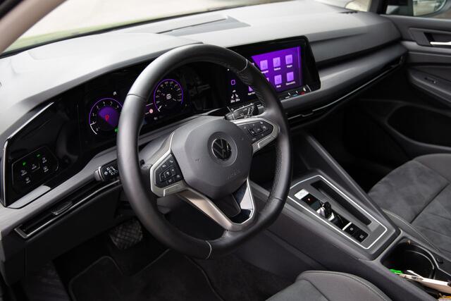 Volkswagen GOLF 1.5 eTSI Style Business , Adap. Cruise, Trekhaak, Memory, Camera, Side Assist