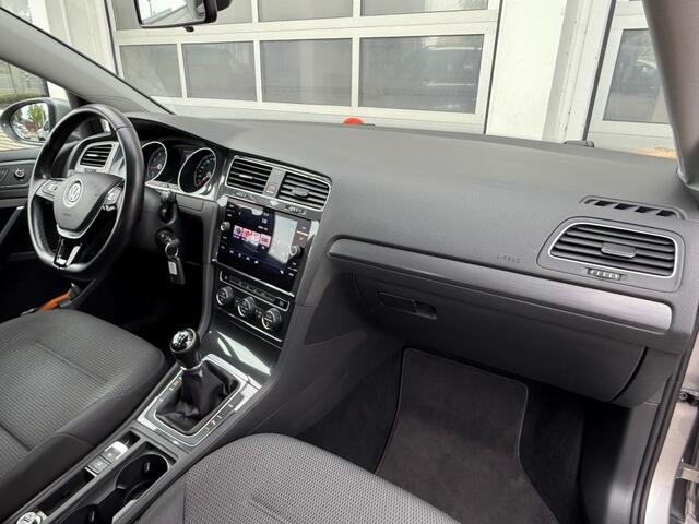Volkswagen GOLF 1.0 TSI 110PK Comfortline Navi ACC Pdc Trekhaak
