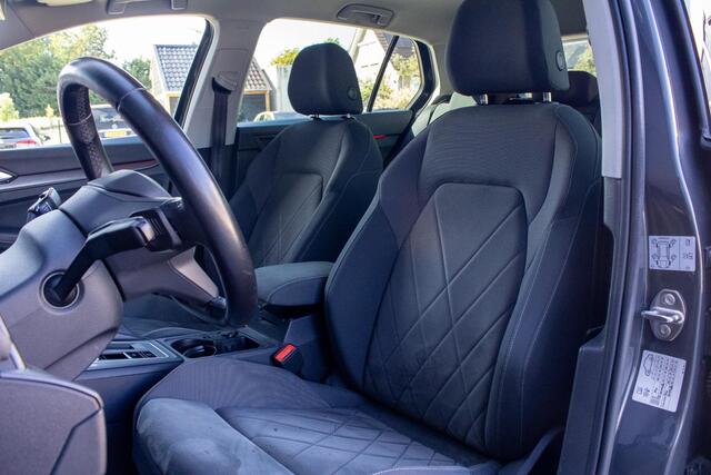 Volkswagen GOLF 1.4 eHybrid Style Camera Elektrische stoelen Massage ACC