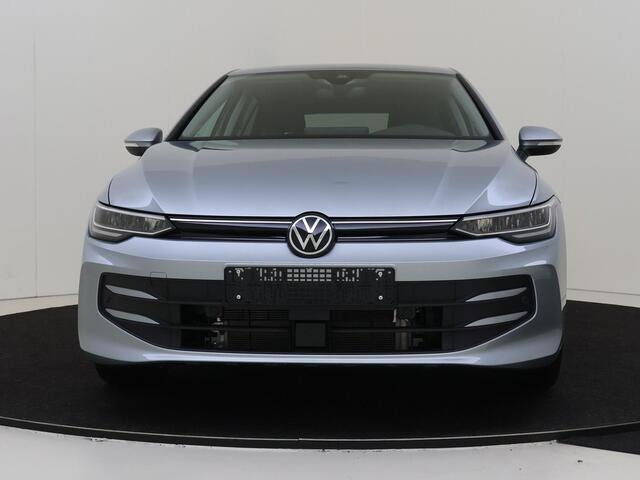 Volkswagen GOLF Life Edition eHybrid | 'App-Connect' draadloze smartphone integratie | Achterbank in ongelijke delen neerklapbaar incl. middenarmsteun en doorlaadmogelijkheid | Afstandscontrolesysteem (Front Assist)