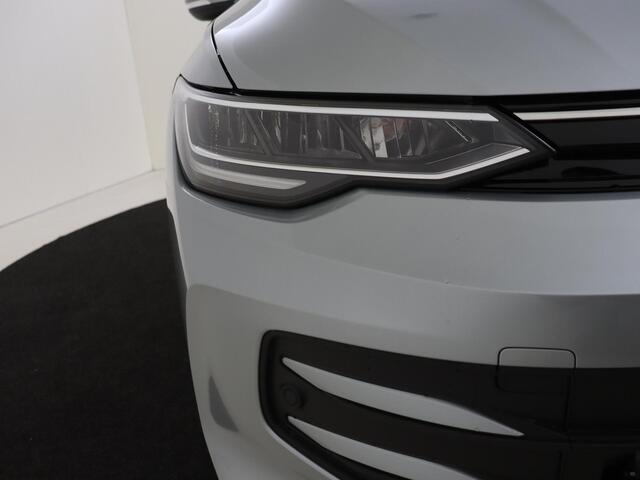 Volkswagen GOLF Life Edition eHybrid | 'App-Connect' draadloze smartphone integratie | Achterbank in ongelijke delen neerklapbaar incl. middenarmsteun en doorlaadmogelijkheid | Afstandscontrolesysteem (Front Assist)