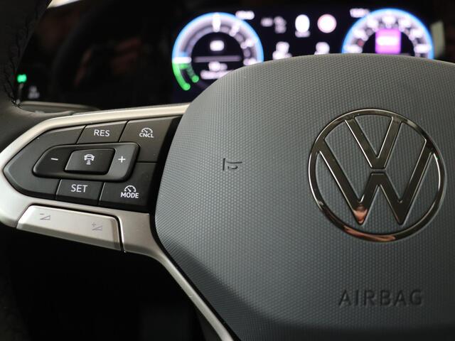 Volkswagen GOLF Life Edition eHybrid | 'App-Connect' draadloze smartphone integratie | Achterbank in ongelijke delen neerklapbaar incl. middenarmsteun en doorlaadmogelijkheid | Afstandscontrolesysteem (Front Assist)