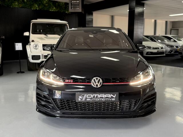 Volkswagen GOLF 2.0 TSI GTI TCR DSG PANO AKRA ACC CAM