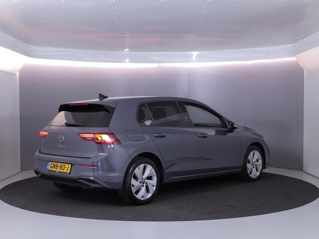 Volkswagen GOLF Life Edition 1.5 TSI 85 kW 116 pk | Verlengde garantie | Navigatie via App | Parkeersensoren | Achteruitrijcamera | Autom. airco (3 zones) |