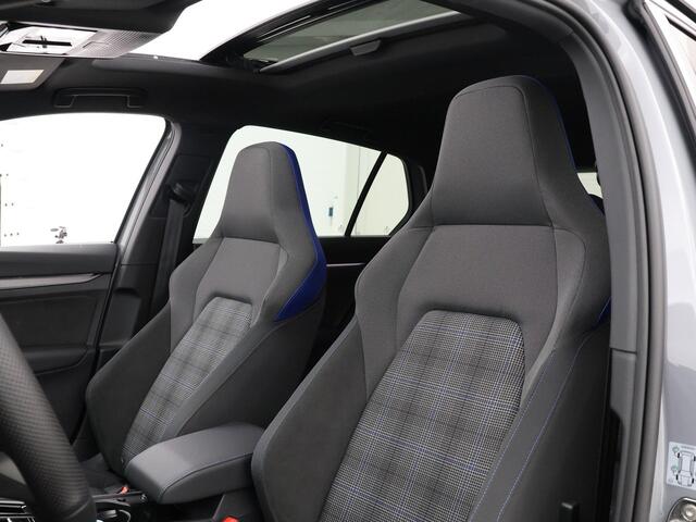 Volkswagen GOLF 1.5 eHybrid 272pk DSG GTE · Panoramadak · Camera · Matrix LED · Stuur- & Stoelverwarming · Sfeerverlichting · Apple/Android Car Play · Garantie t/m 15-09-2030 of 100.000km