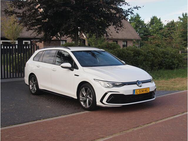 Volkswagen GOLF Variant 1.5 TSI R-Line | Camera | Sfeerverlichting | ACC | Apple Carplay | NL-Auto |