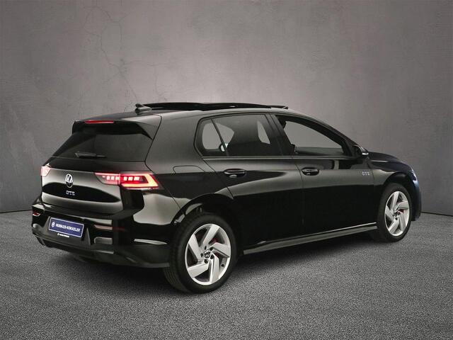 Volkswagen GOLF GTE 1.5 TSI eHybrid 272pk DSG Automaat Trekhaak, Panoramadak, Black Style, Lederen bekleding, LED matrix koplampen, Adaptive cruise control