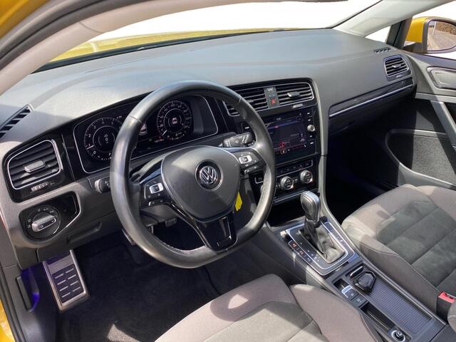 Volkswagen GOLF 5-deurs 1.5 TSi DSG7-autom. Highline Business LED | Virtual cockpit | camera | massage | allseason banden | etc.