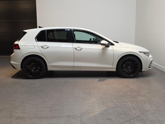 Volkswagen GOLF eTSI Life Business *Full-option* Stoel & Stuurverwarming - Panorama schuifdak - Apple Carplay/Android Auto - Dodehoekdetectie - Adaptive Cruise