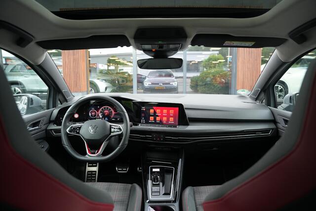Volkswagen GOLF 2.0 TSI GTI Pano IQ 245PK H&K