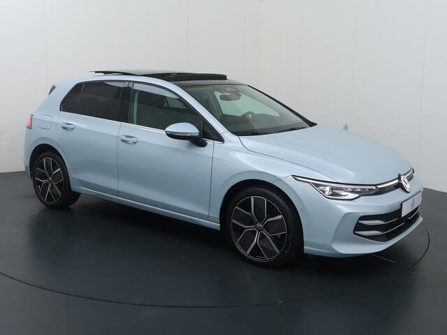 Volkswagen GOLF 1.5 eHybrid Style Edition | 204 PK | SoH 100% | Trekhaak wegklapbaar | Adaptive Cruise Control | Achteruitrijcamera | Panoramadak | Elektrische verstelbare stoelen |