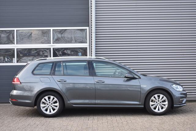 Volkswagen GOLF 1.5 TSI COMFORTLINE BUSINESS / ADAP. CRUISE / CARPLAY