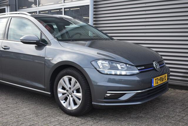 Volkswagen GOLF 1.5 TSI COMFORTLINE BUSINESS / ADAP. CRUISE / CARPLAY