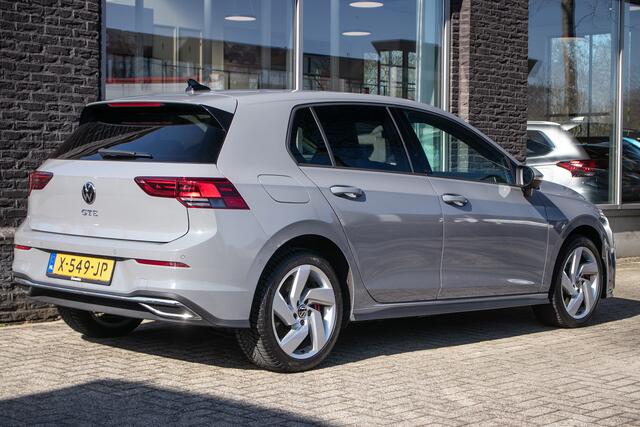 Volkswagen GOLF 1.4 eHybrid GTE 245pk | Navigatie | HUD | Apple cp/Android auto