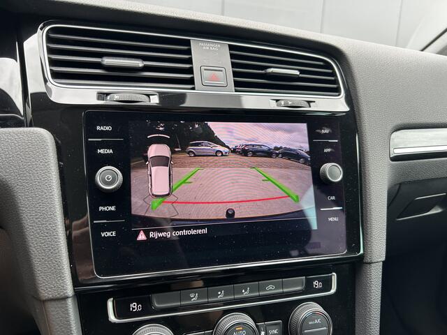 Volkswagen GOLF 1.5 TSI 150 PK R LINE VIRTUAL COCKPIT CAMERA ADAPT HIGHLINE CRUISE NAVI ECC TREKHAAK