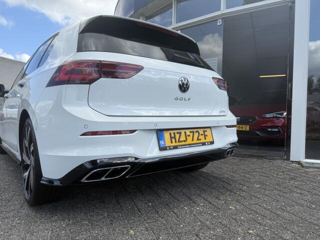 Volkswagen GOLF 8 1.5 eTSI R-Line Bns