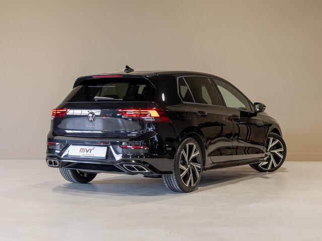 Volkswagen GOLF 1.5 eTSI R-Line Business+ / 150pk / Achteruitrij camera / Stoelverwarming /