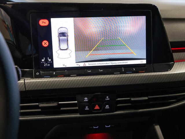 Volkswagen GOLF 1.5 eTSI R-Line Business+ / 150pk / Achteruitrij camera / Stoelverwarming /