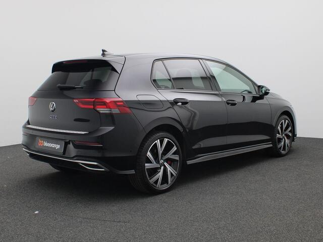Volkswagen GOLF 1.4 eHybrid GTE 245PK DSG Achteruitrijcamera, 18" LM Velgen, Adaptieve Cruise Control, Clima, Navi, Stoel-Stuurverwarming