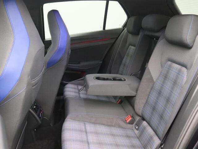 Volkswagen GOLF 1.4 eHybrid GTE 245PK DSG Achteruitrijcamera, 18" LM Velgen, Adaptieve Cruise Control, Clima, Navi, Stoel-Stuurverwarming