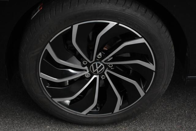 Volkswagen GOLF 1.5 eTSI 150pk Automaat Style Sfeer verlichting Navigatie Climate control Camera Adaptive Cruise control Led Parkeer sensoren Lichtmetalen Velgen