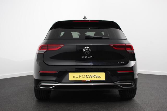Volkswagen GOLF 1.5 eTSI 150pk Automaat Style Sfeer verlichting Navigatie Climate control Camera Adaptive Cruise control Led Parkeer sensoren Lichtmetalen Velgen