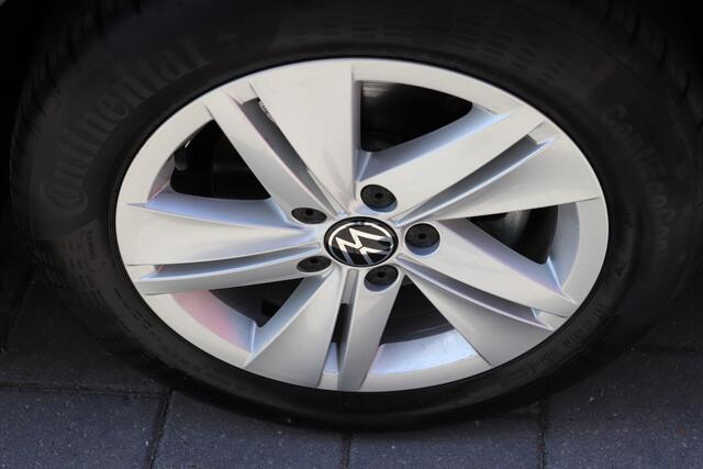 Volkswagen GOLF 1.5 TSI Life , Navigatie, digitaal instrumentenpaneel