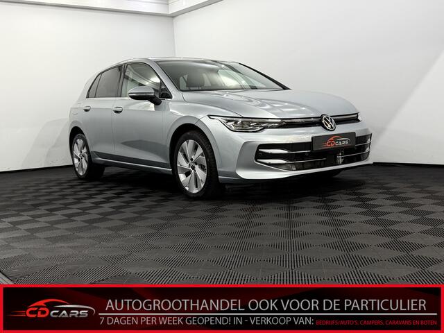 Volkswagen GOLF 1.5 eHybrid Life Edition Plug-in Camera, Apple carplay, Virtual desk, Memory stoelen, Massage stoelen, Cruise control adaptief, Sfeerverlichting