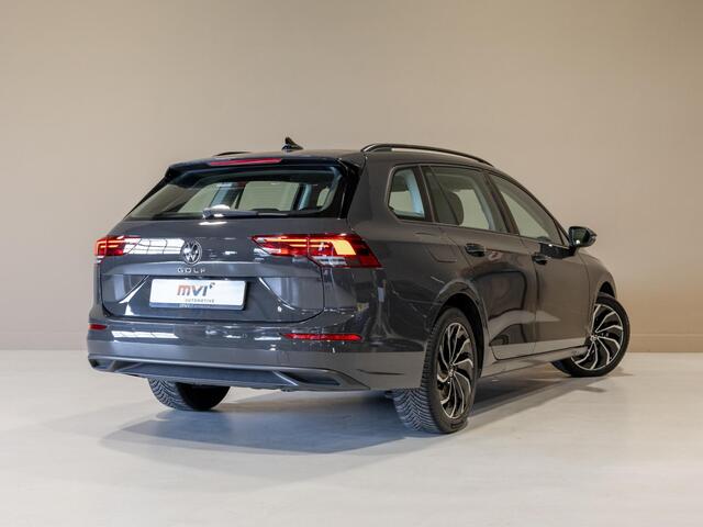 Volkswagen GOLF Variant 1.0 TSI Life 110pk / Airco / Stoelverwarming / Achteruitrijcamera / Apple carplay / Adaptieve cruise control