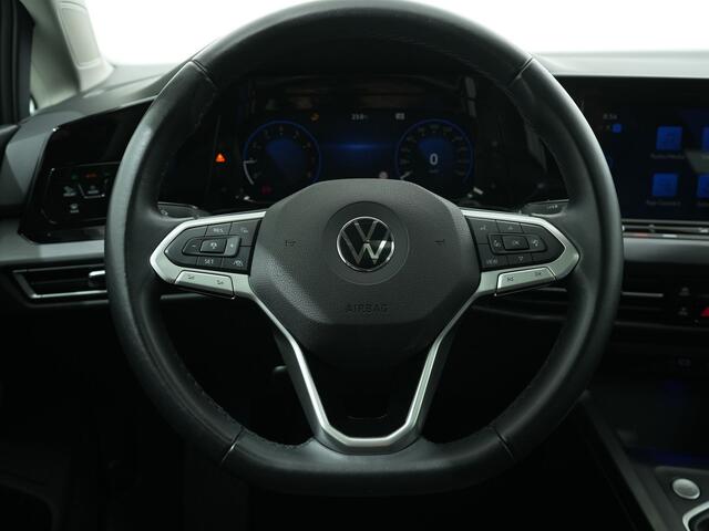 Volkswagen GOLF 1.5 TSI STYLE | Panoramadak | Trekhaak | Camera