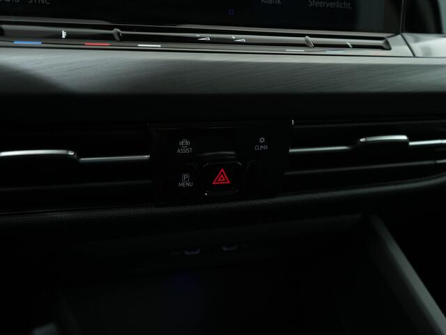 Volkswagen GOLF 1.5 TSI STYLE | Panoramadak | Trekhaak | Camera