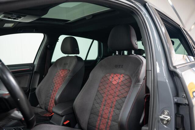 Volkswagen GOLF 2.0 TSI GTI TCR*PANO*AKRA*KEYLESS*DYNAUDIO*FULL*
