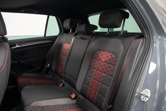Volkswagen GOLF 2.0 TSI GTI TCR*PANO*AKRA*KEYLESS*DYNAUDIO*FULL*