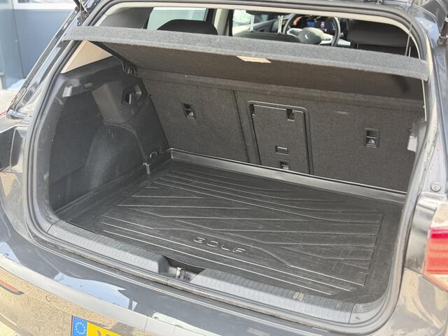 Volkswagen GOLF 1.0 TSI Life Business - Adative Cruise Control - Apple Carplay/Android Auto - Electrische Stoelen